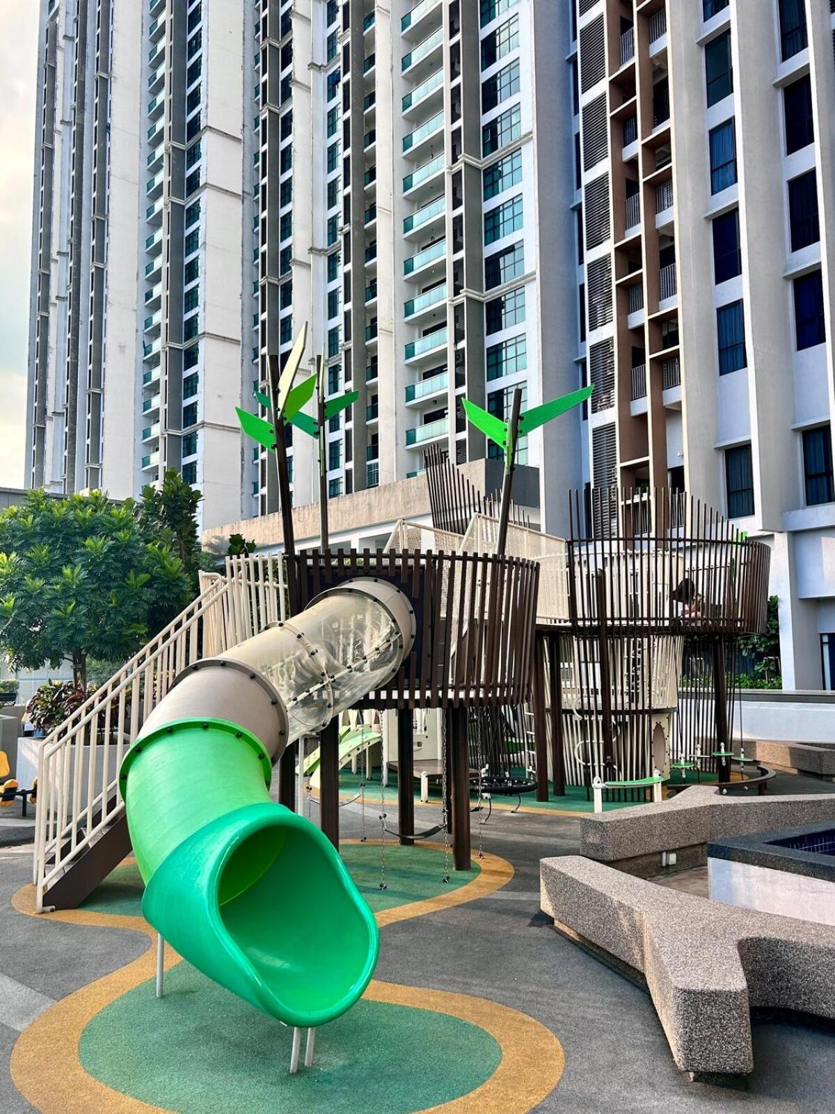 Sky Trees Bukit Indah Aeon Netflix A16 Apartment Johor Bahru Exterior photo